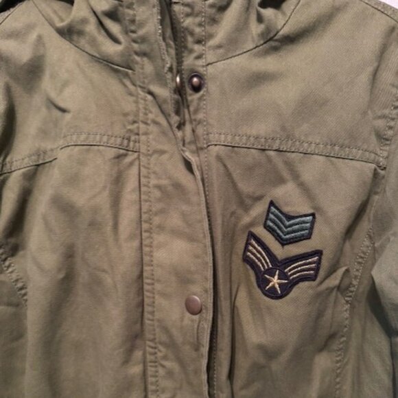 Military Style Parka / Anorak jacket / coat with patches! - Picture 10 of 16